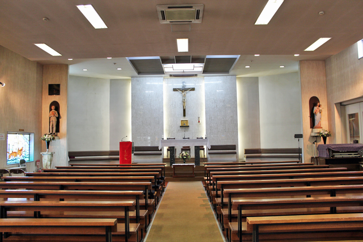 カトリック鷺沼教会聖堂　カトリック横浜司教区