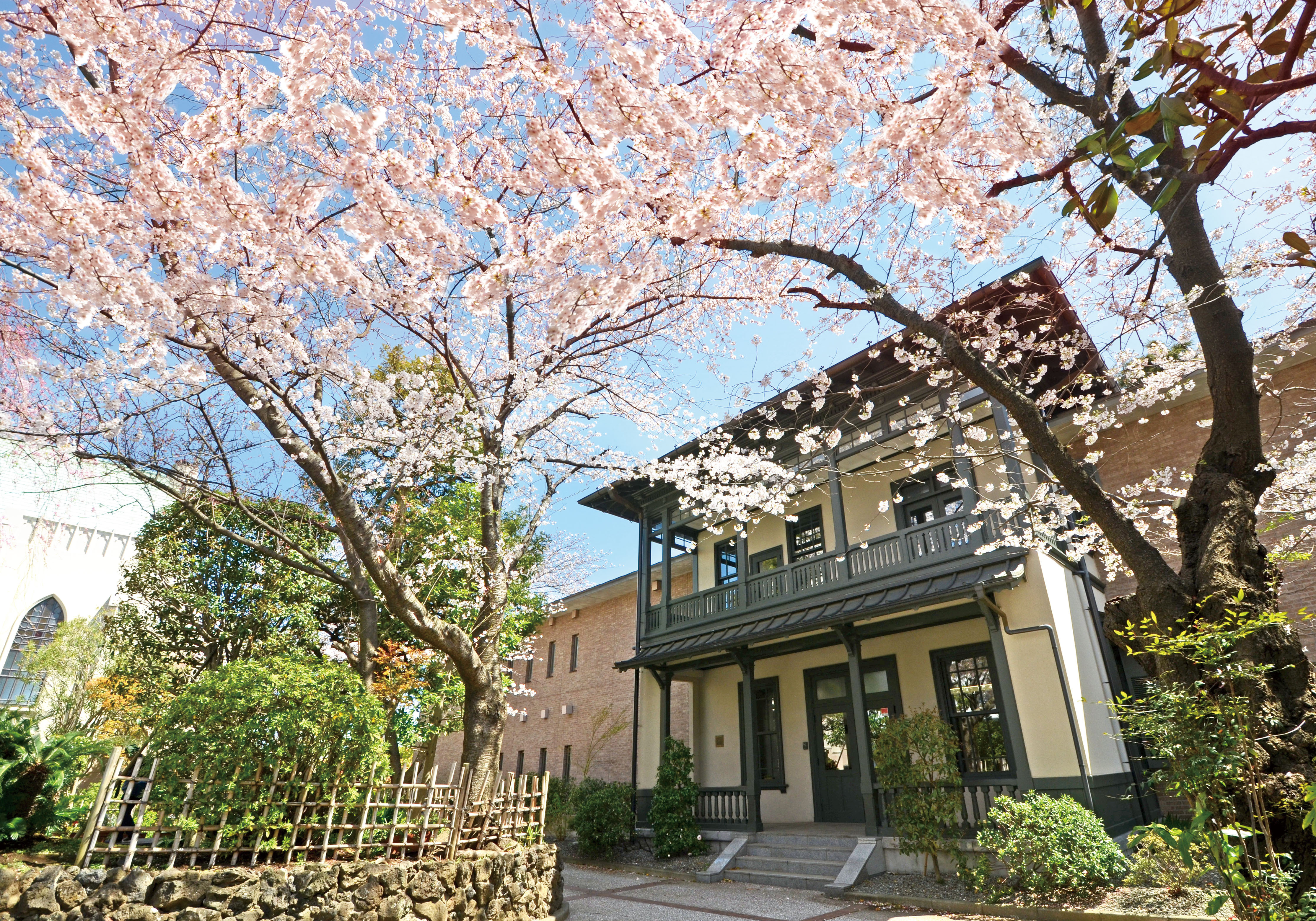 新司教館　カトリック　横浜司教区