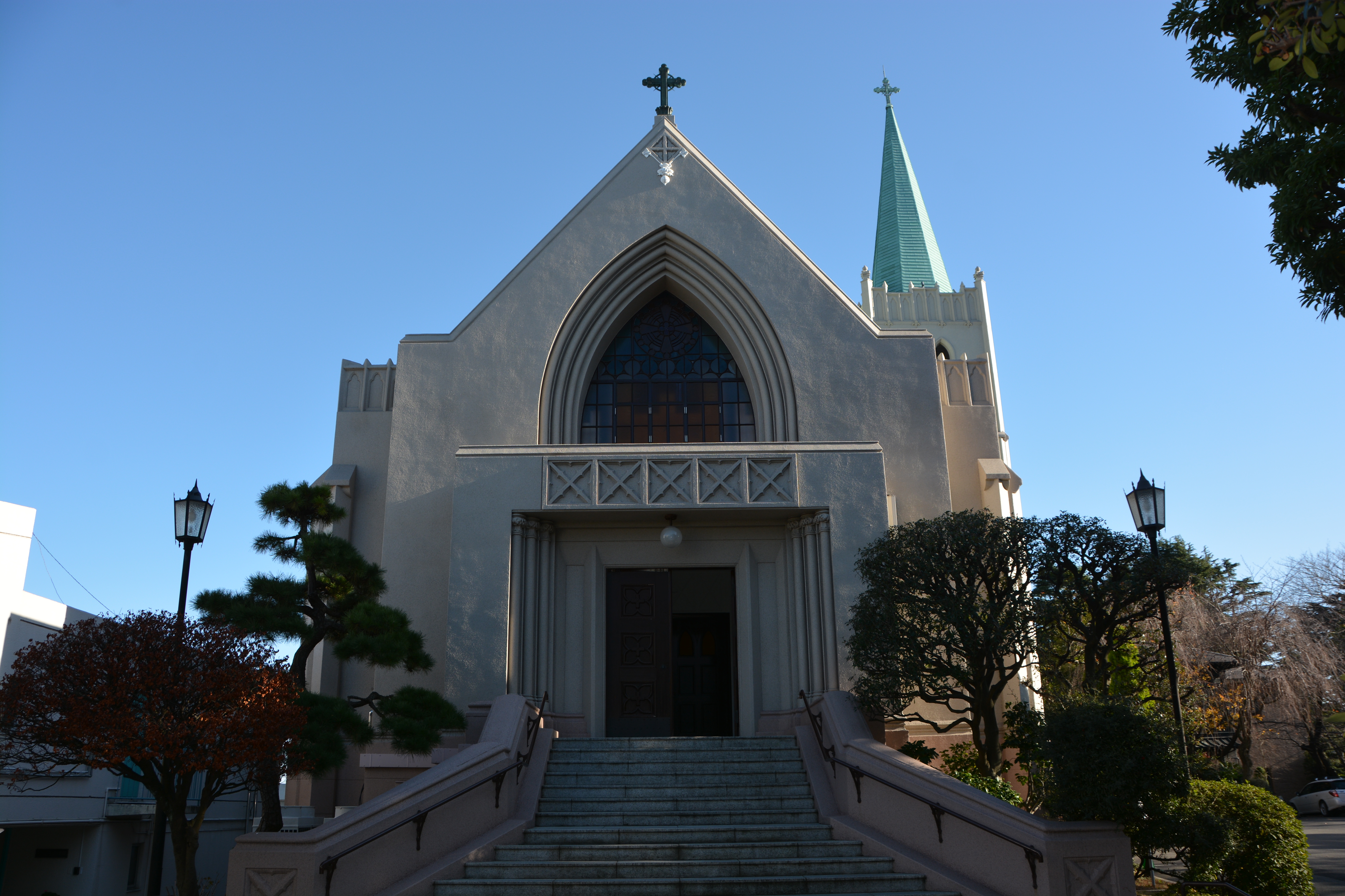 カテドラル正面　カトリック　横浜司教区